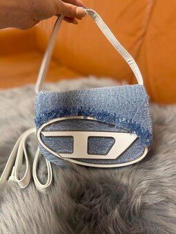 Diesel riflova kabelka