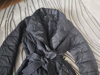 Dlhá čierna bunda zn.Medicine