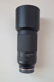 Tamron 70-300mm F/4.5-6.3 Di III RXD pre Sony FE KOMPLET