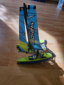LEGO Technic Catamaran 42105