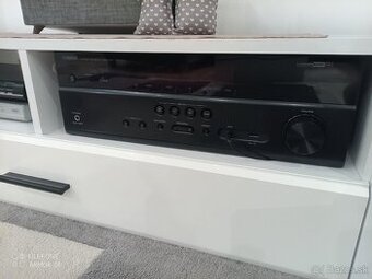 Yamaha RX - V 477