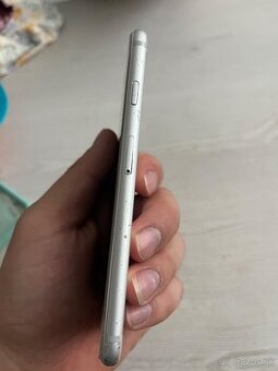 iPhone 6s a iPhone SE 2020