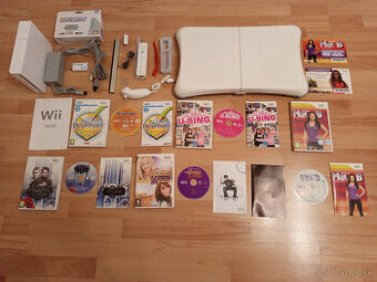 Nintendo Wii - komplet ovládač + WiFit Board + 4hry+25 hier