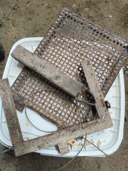 Nášľapné dvierka pre sliepky