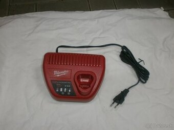 Predam 12 a 18V nabijacky Milwaukee