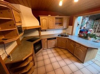 Krásná kuchyně z masivu bez spotřebičů,5946