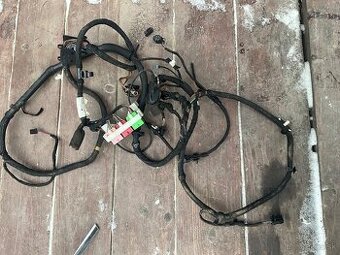 Elektroinštalácia kufra Audi Q7 – kabeláž zadných dverí