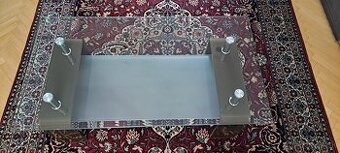 Predám sklenený stolík.