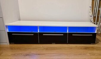 stolik pod TV