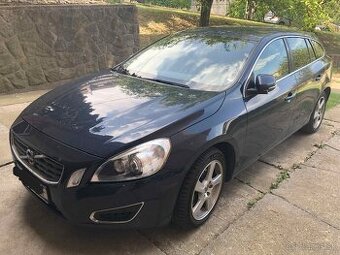 ZNÍŽENÁ CENA - Volvo V60 D3 2.0 Diesel 120 kW, výborný stav