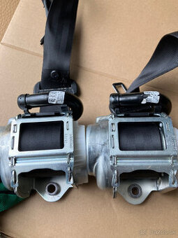 zadni bezpecnostni pasy seat ateca pravy levy pas