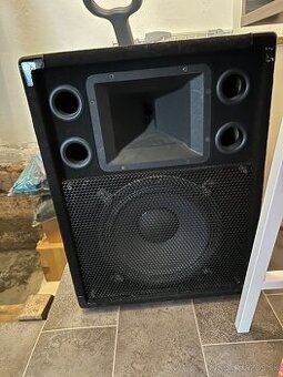 Electro Voice bedňa 200w