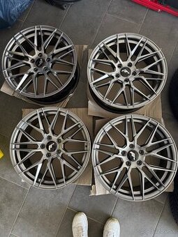 Alu Disky Japan Racing R18 ET40 7,5J 5x112