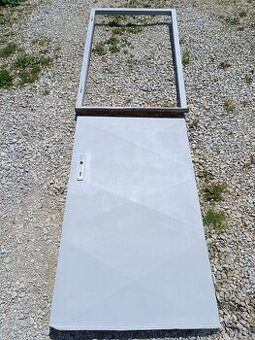 Půdní kvalitní kovové dveře 145cm x 87cm