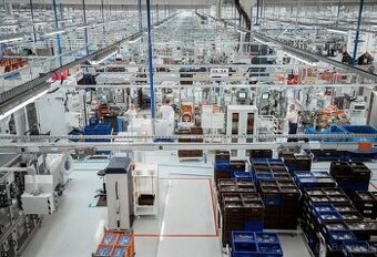 Hľadáme Operátorov do Automobilovej výroby — s ubytovaním za