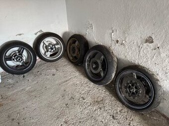 Kolesa Yamaha yzf r1