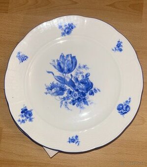 Predám porcelánový set tanierov