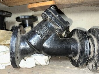 Sitové filtre Y liatinové prírubové