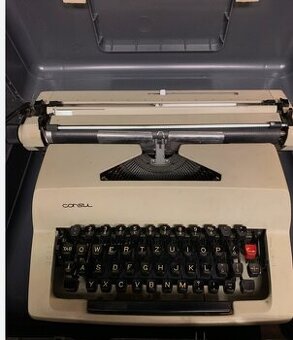 Písací stroj Konzul