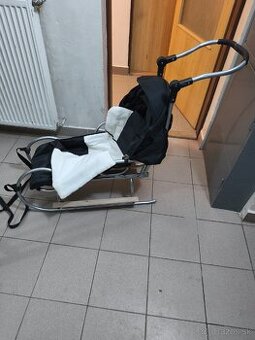 Sánky s fusákom a strieškou