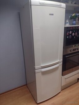 Kombinovaná chladnička s mrazničkou Electrolux