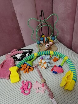 Predám komplet výbavu pre dievčatko do 1 - 1,5 roka