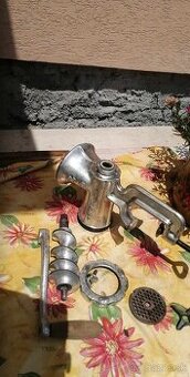 Mlynček na mäso č. 8