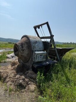 Predám Miešačku a Silo