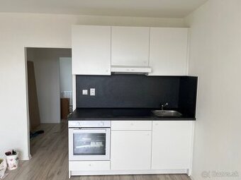 Pekná, prerobená 1,5-izbová garsónka na predaj