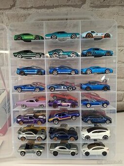 Hot wheels kufrik USA modely