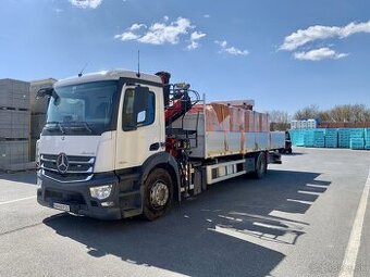 Autodoprava s hydraulickou rukou