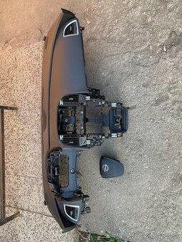 Palubovka Opel Astra J airbag