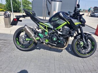 Kawasaki z900  r2021