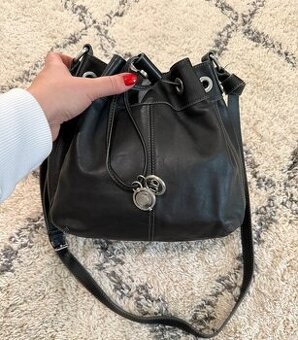 Calvin Klein crossbody kožená kabelka