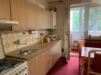 Na prenájom zariadený 3 izb.byt s garážou Nitra, Chrenová