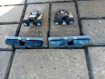 Mechanizmus na sklápanie prednych sedadiel Fiat 128 sport co