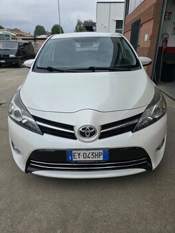 TOYOTA VERSO 1.6TD.7 MIESTNA