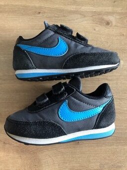 Tenisky Nike 22
