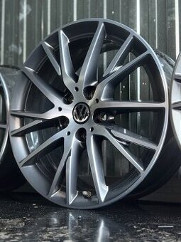 #40 Elektróny originál VW 5x112 r17