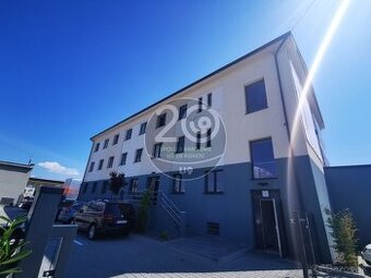 Obchodné priestory na prenájom v Prievidzi pri vstupe do Pri - 1