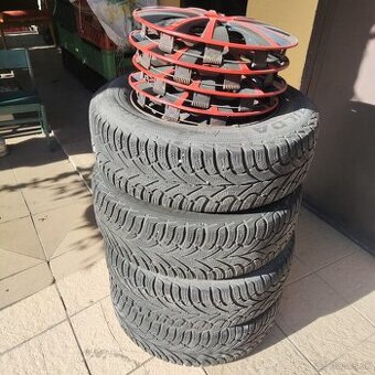 Predám pneumatiky na ráfoch aj s puklicami.