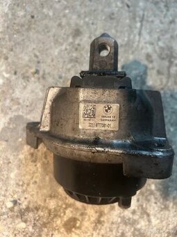 Držiaky motora BMW f10