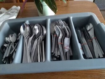 Predám súpravu príborov