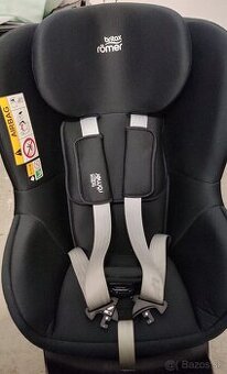 Britax Römer Dualfix – otočná o 360°