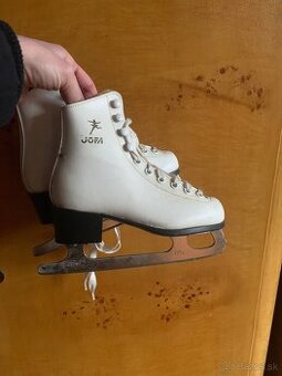 Dievčenské korčule