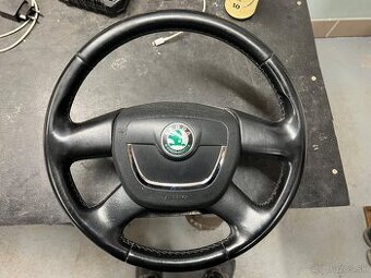 Predám zachovalý volant do Škoda octavia 2 facelift