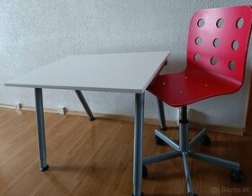 IKEA nastaviteľný písací stôl a stolička