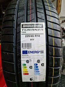 Bridgestone 225/45 R18 letne