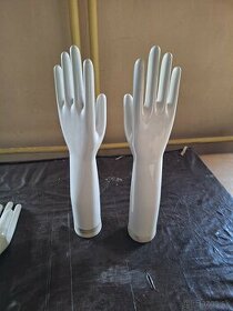 Porcelanove ruky
