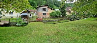 POZEMOK s ROZOSTAVANÝM RD V OBCI PODHRADIE okr.MARTIN